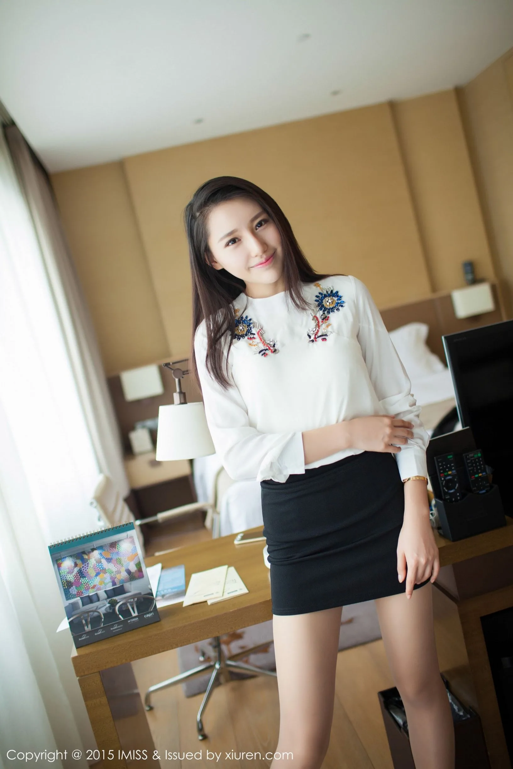 [Câu lạc bộ IMISS Love Honey]VOL.023 Liu Yining (Lynn) - Sách ảnh về một nữ nhân viên văn phòng cao ráo, chân dài - 16